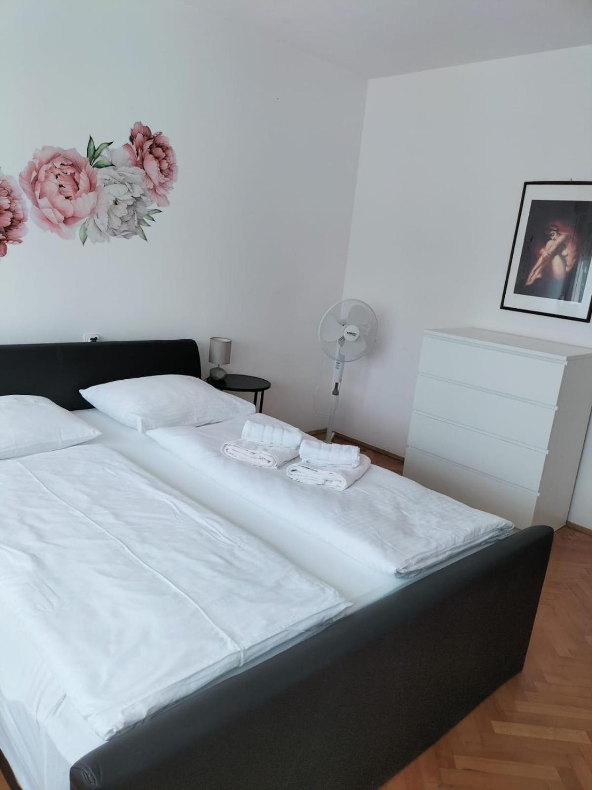 Apartment Omiska Split Exterior photo